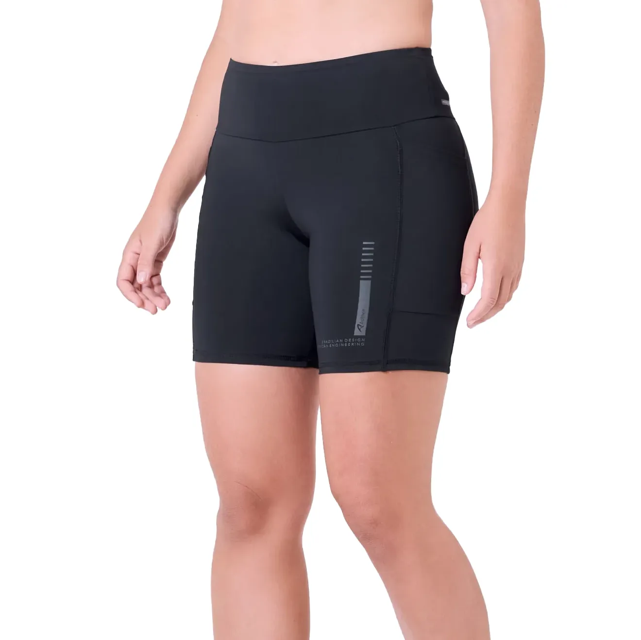 Bermuda feminina preta Signature Samba Authen com bolsos laterais e logo esportivo